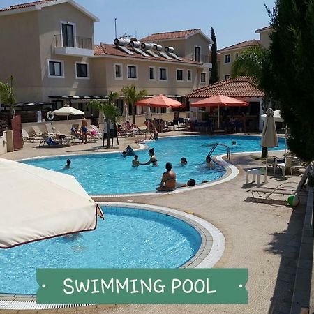 Chris'S Kyklades Holiday Apartment Paralimni Eksteriør billede