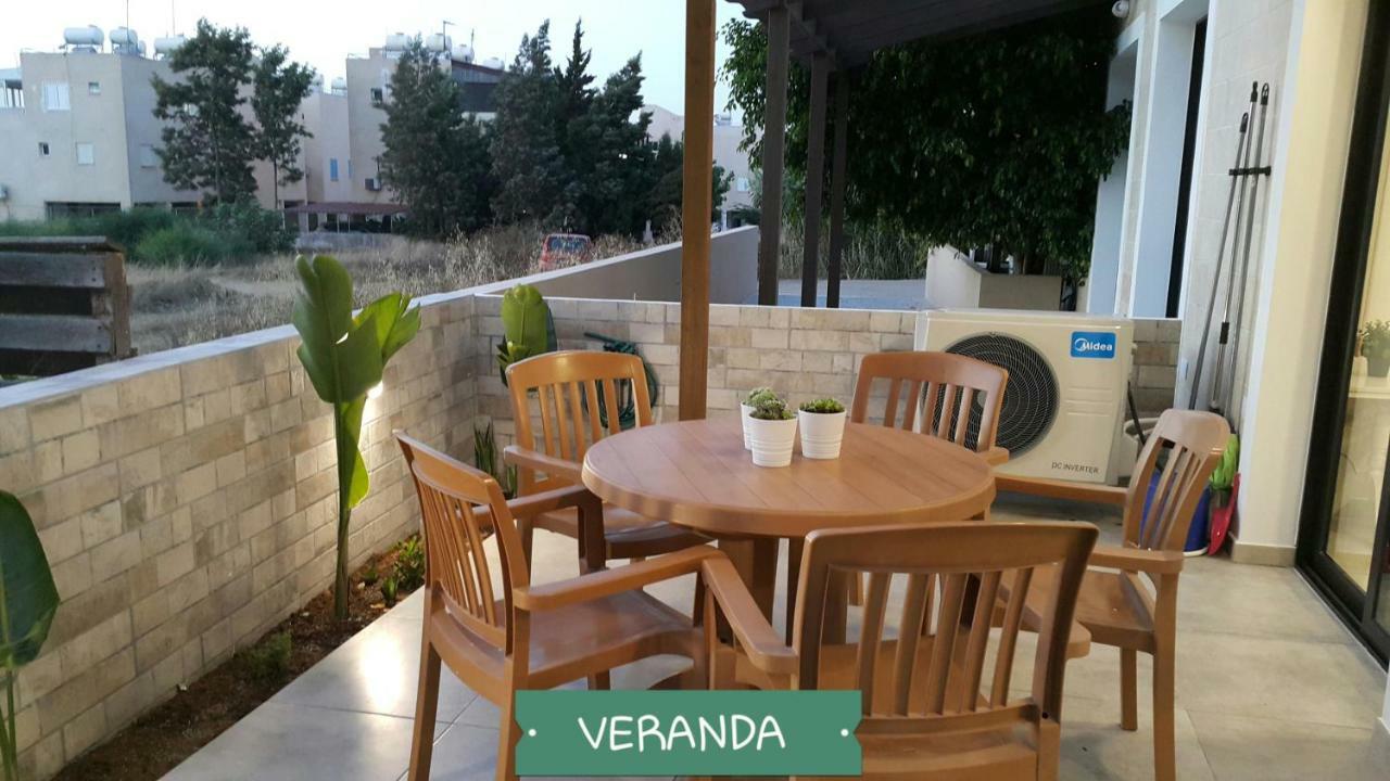 Chris'S Kyklades Holiday Apartment Paralimni Eksteriør billede