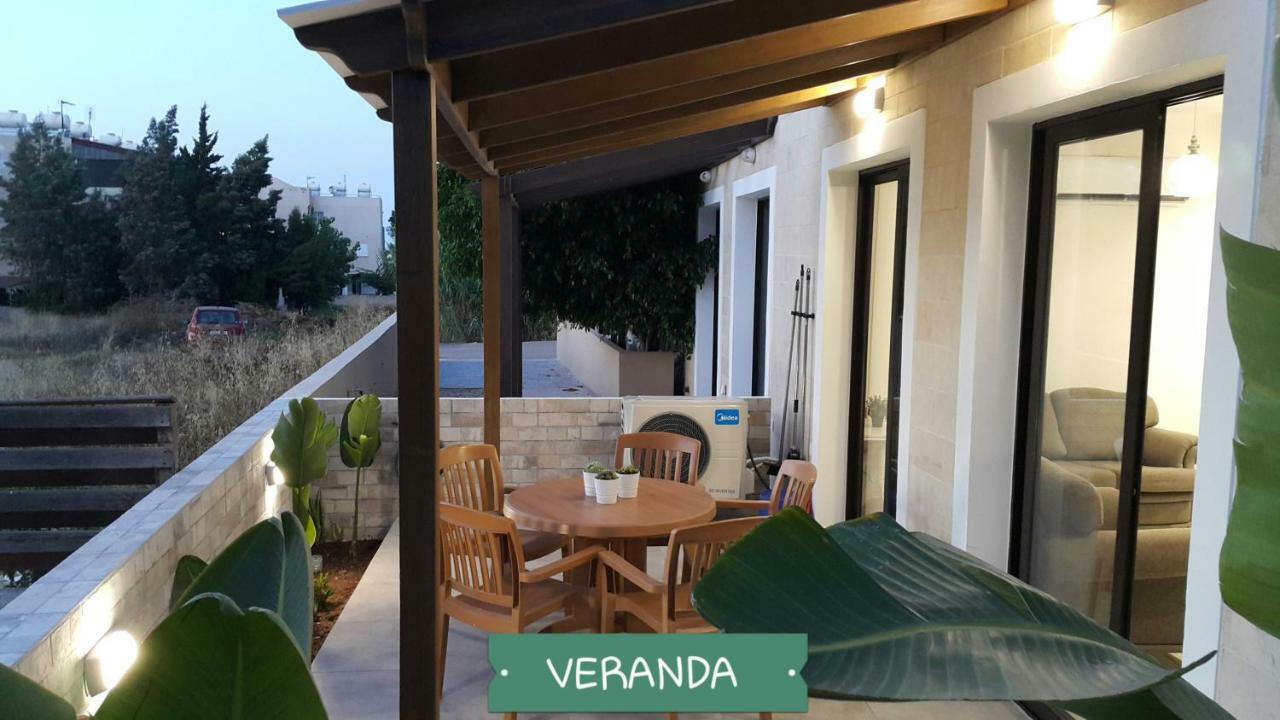 Chris'S Kyklades Holiday Apartment Paralimni Eksteriør billede