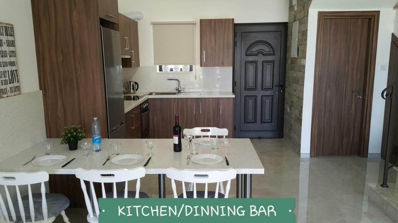 Chris'S Kyklades Holiday Apartment Paralimni Eksteriør billede
